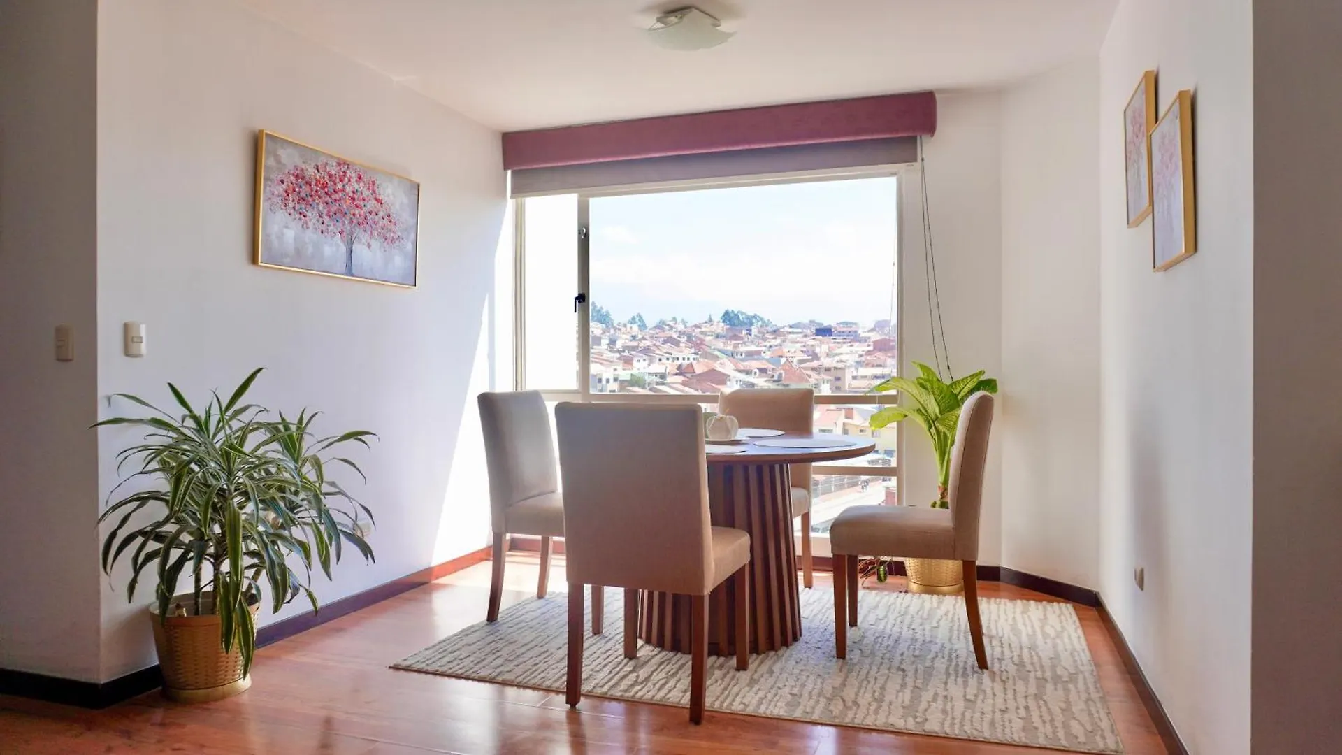 Botanic Apartment- Cozy & Comfy in Cuenca 0*,